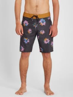 Volcom Natural Visions Stoney 19 In Black Boardshort